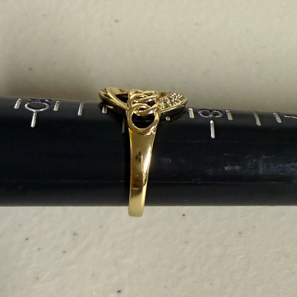Beautiful Ring size 9 - Picture 3 of 7